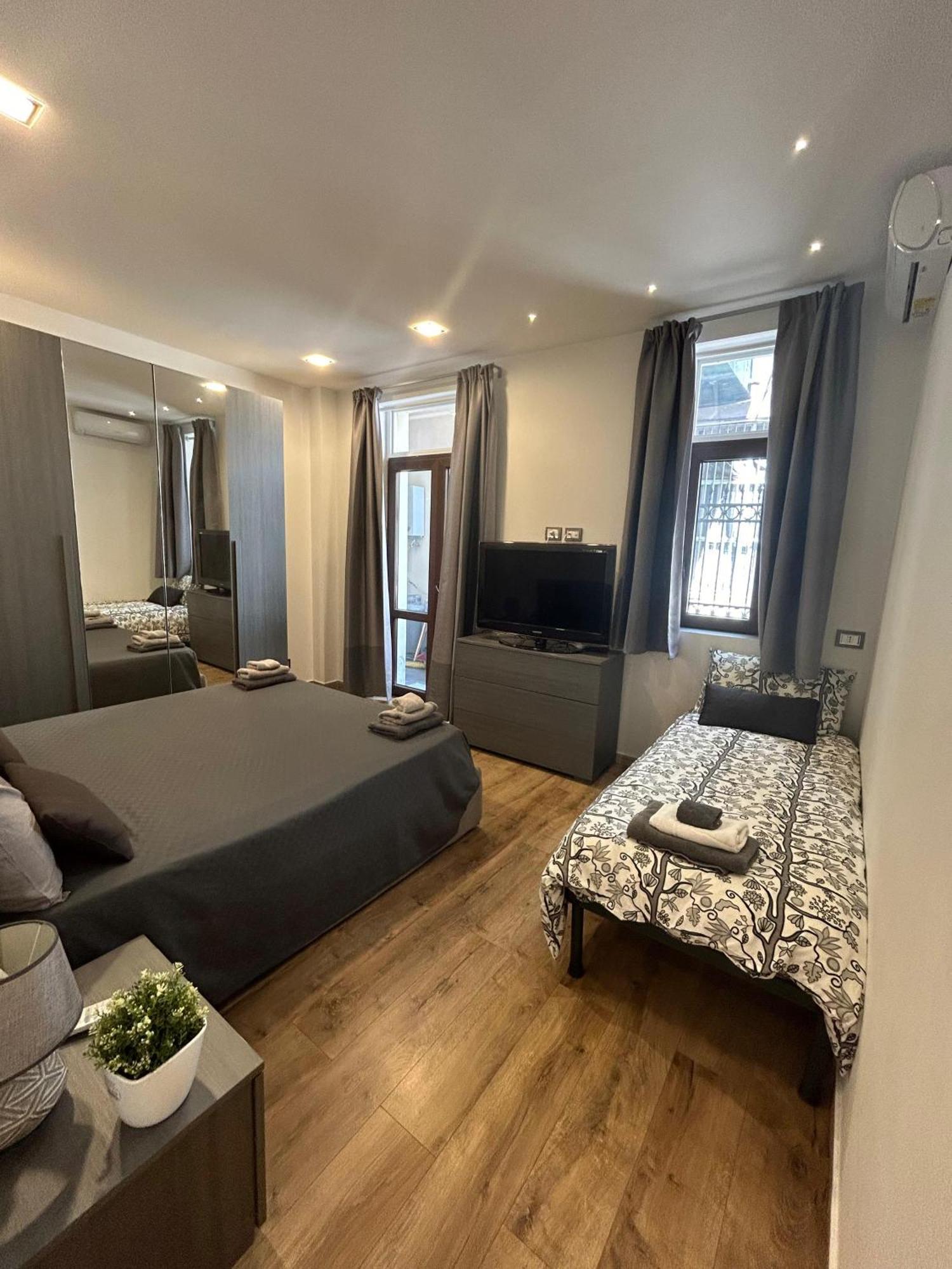 Yore Apartment *